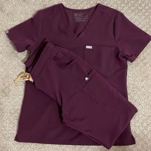 Deep Purple Figs Scrubs small tall pants, medium Catarina one pocket top.